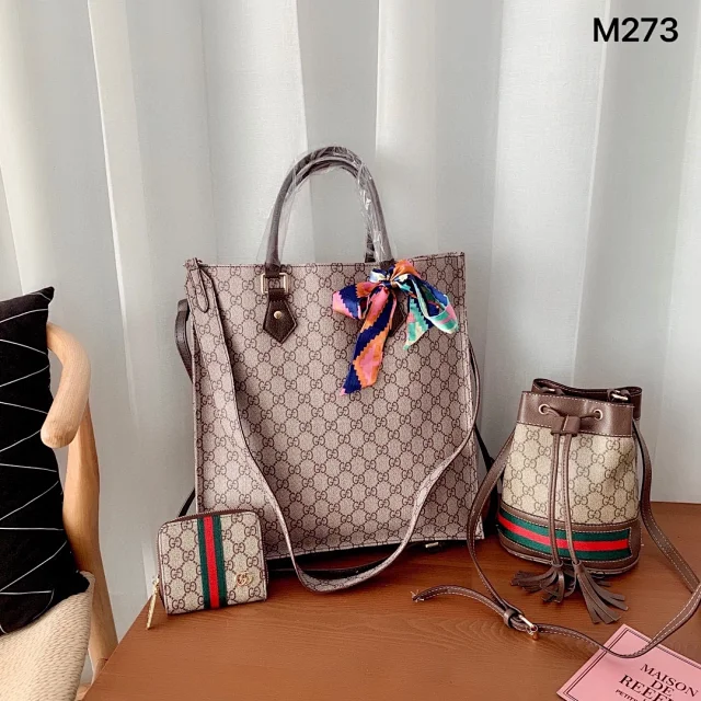 Gucci Assorted chain-strap bags and wallets product detail image 15