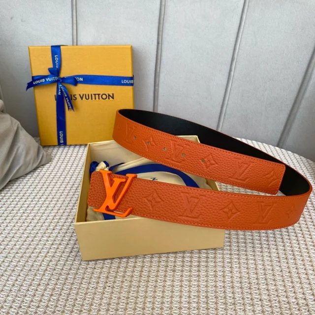 Louis Vuitton Belts LV Initiales buckle belt product detail image 8