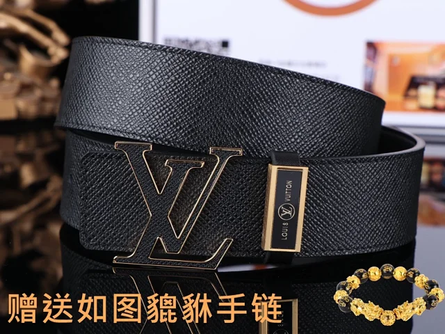 Louis Vuitton Belts LV Initials buckle belt product detail image 3