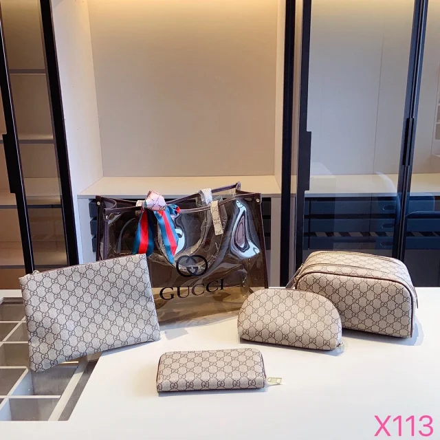 Gucci Handbags Monogram chain-strap flap bags product detail image 13
