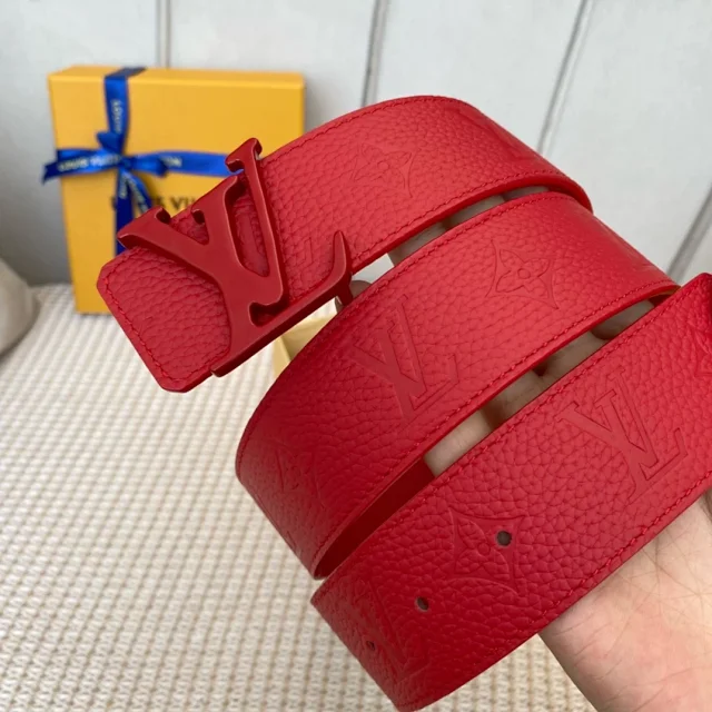 Louis Vuitton Belts LV Initials buckle belt product detail image 9
