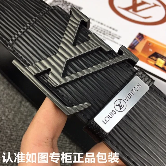 Louis Vuitton Belts LV Initial Buckle Textured Belt product detail image 2
