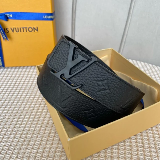 Louis Vuitton Belts LV Initial Buckle Textured Belt product detail image 4