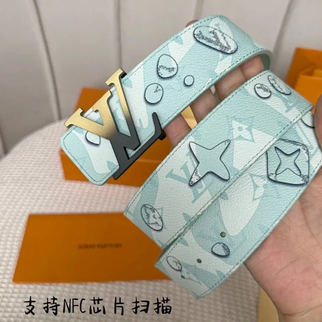 Louis Vuitton Belts LV Initials buckle belt product detail image 12