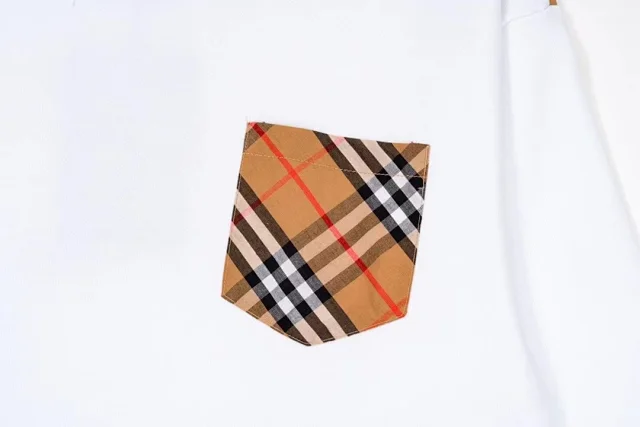 Burberry Hoodies & Sweatshirts Logo Graphic Crewneck Sweatshirt product detail image 13