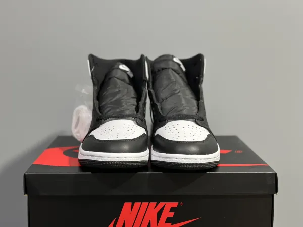 Air Jordan 1 High OG Pine Green Sneakers - 38