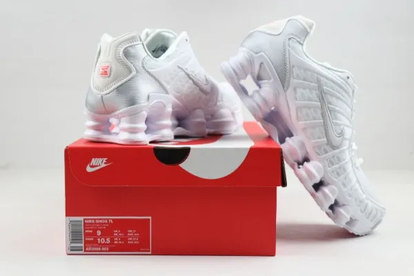 Nike Shox R4 Red Silver Sneakers - 12