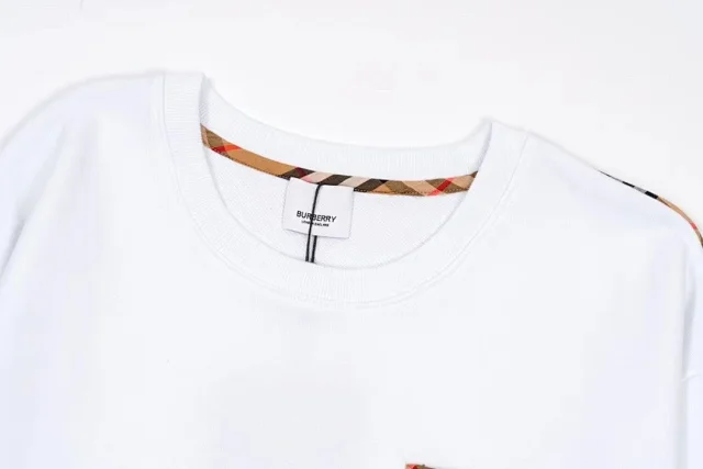 Burberry Hoodies & Sweatshirts Logo Graphic Crewneck Sweatshirt product detail image 12