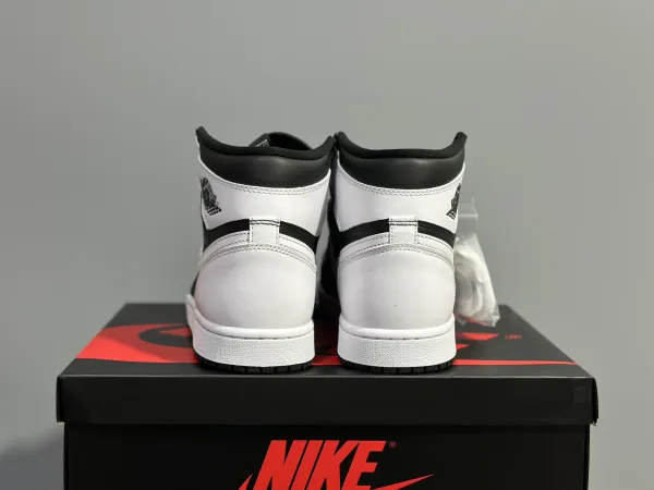 Air Jordan 1 High OG Pine Green Sneakers - 40