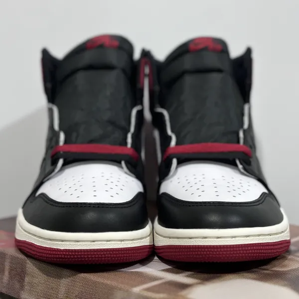 Air Jordan 1 High OG Pine Green Sneakers - 12
