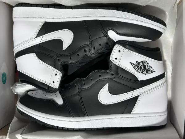 Air Jordan 1 High OG Pine Green Sneakers - 44