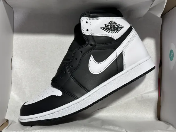 Air Jordan 1 High OG Pine Green Sneakers - 43