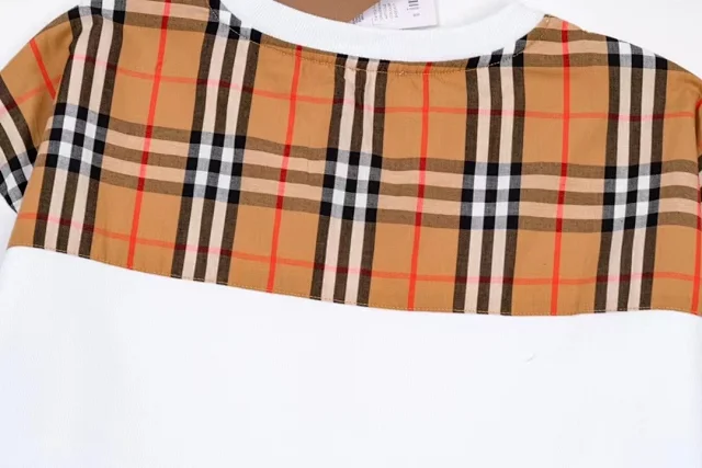 Burberry Hoodies & Sweatshirts Logo Graphic Crewneck Sweatshirt product detail image 14