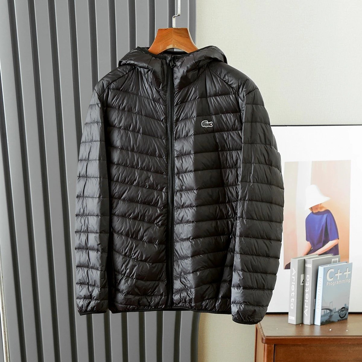 L鳄羽绒服黑