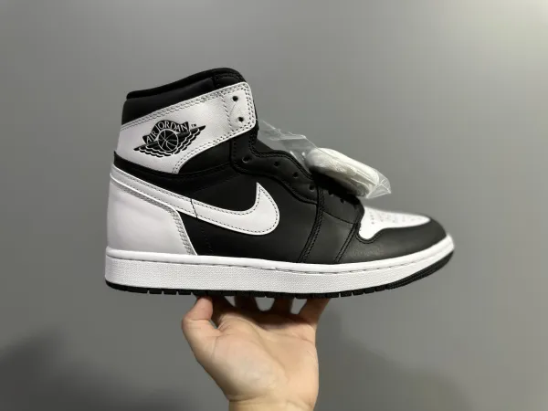 Air Jordan 1 High OG Pine Green Sneakers - 34