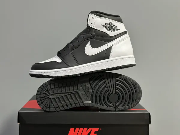 Air Jordan 1 High OG Pine Green Sneakers - 36
