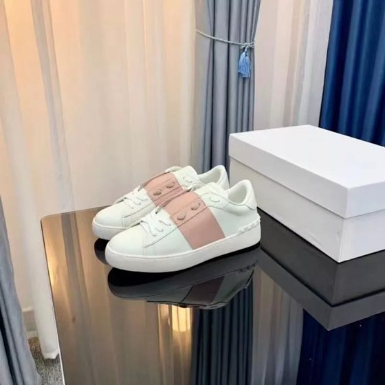 New casual shoes