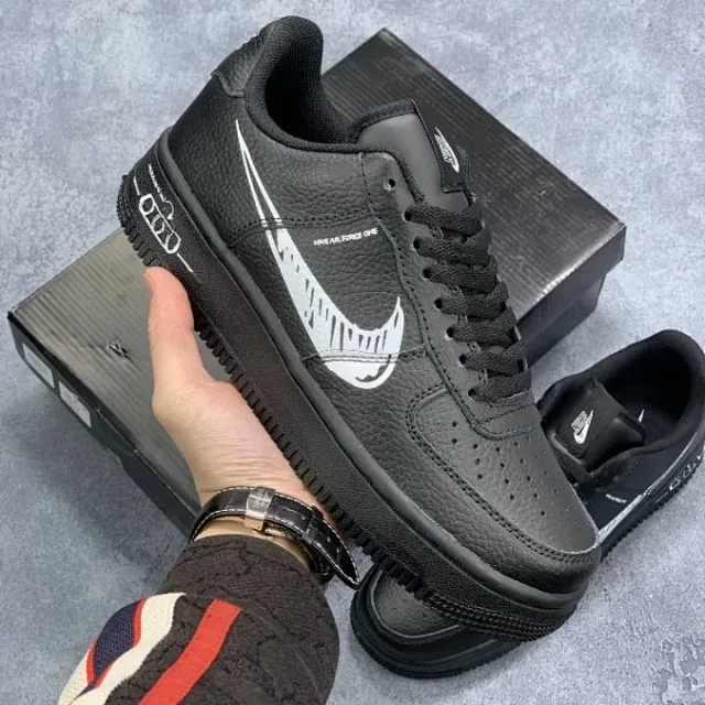 Nike Sneakers Air Force 1 Low with skeletal Swoosh detail product detail image 21