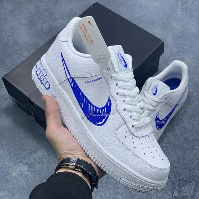 Nike Sneakers Air Force 1 Low with skeletal Swoosh detail product detail image 22