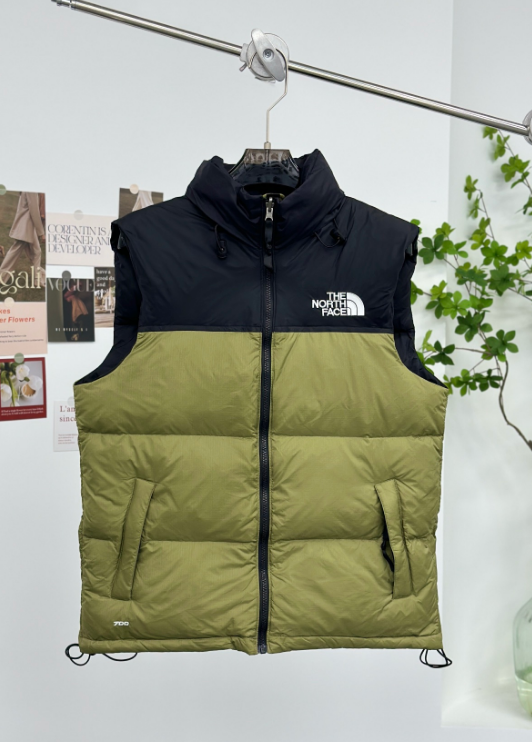 The North Face 700 F