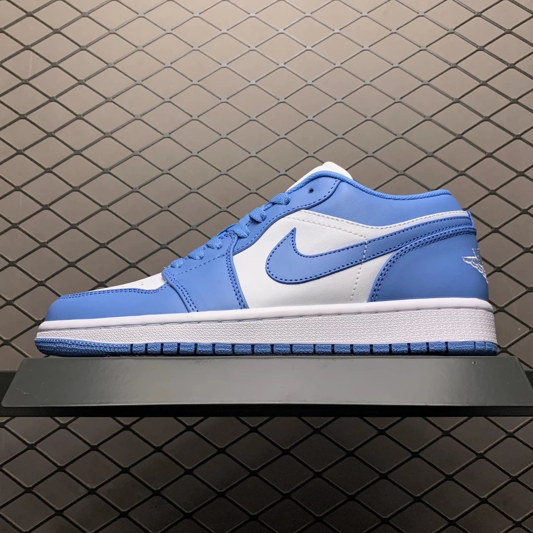 AJ1 Low North Carolina Blue AO9944-441