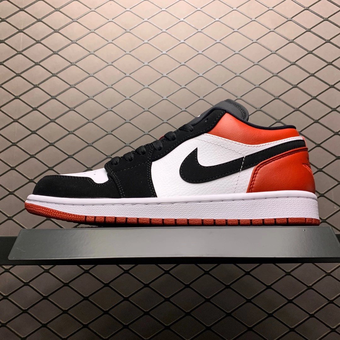 AJ Low Black Toe 553558-116