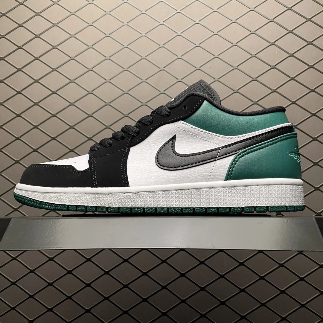 AJ1 Low Black Green Toe 553558-113