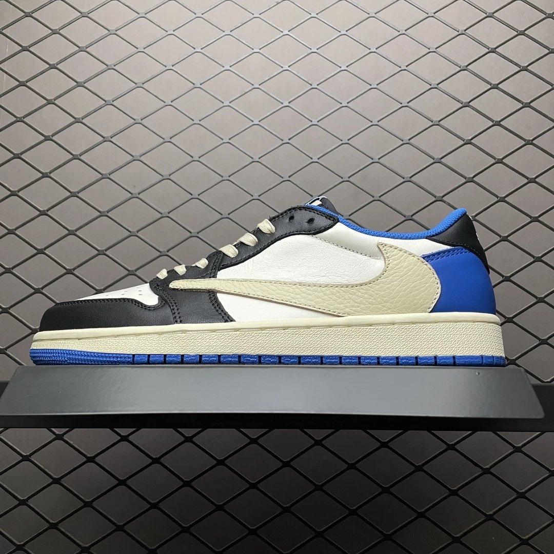 AJ1 Lightning Hook Low Help