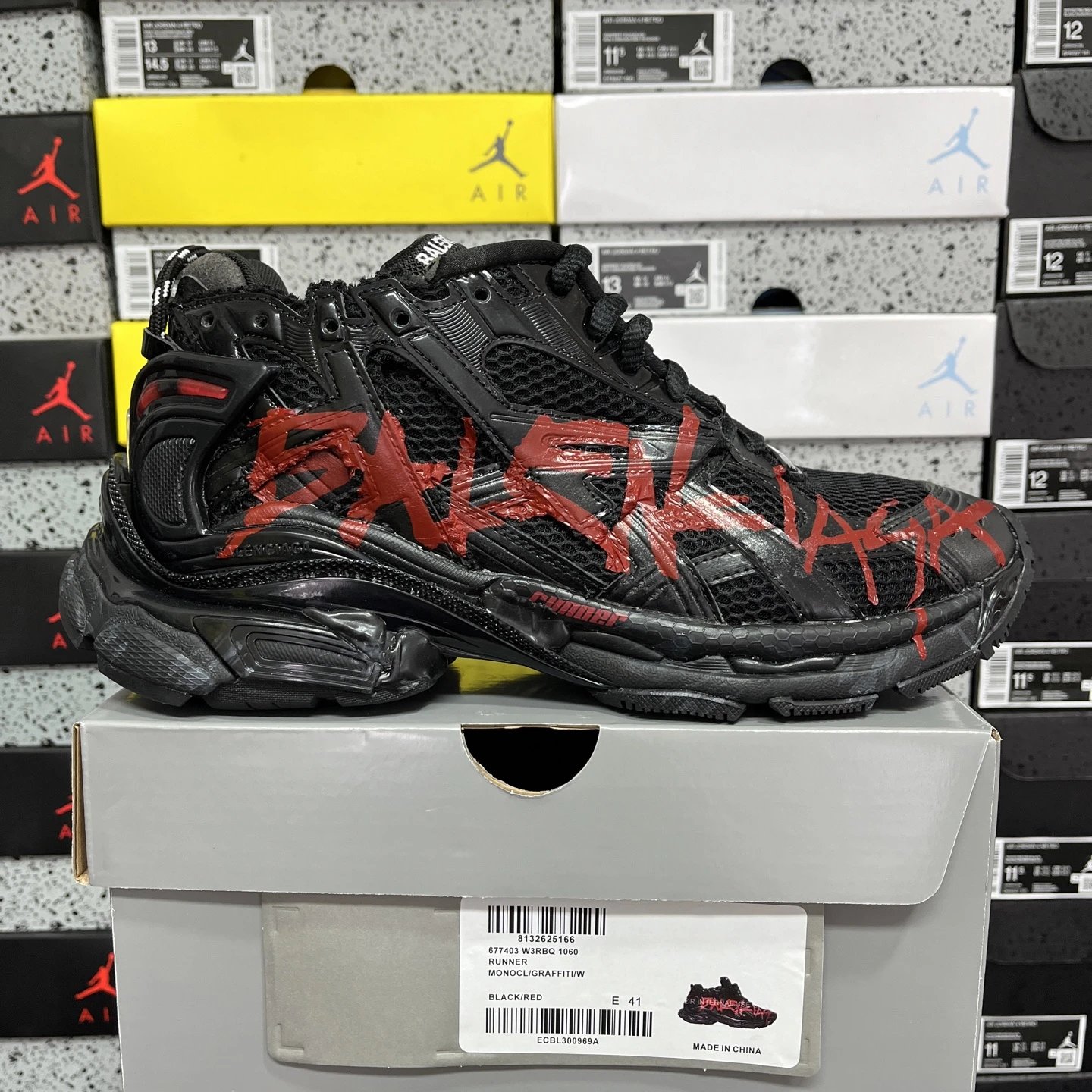 7th Gen Black Graffiti Q1060