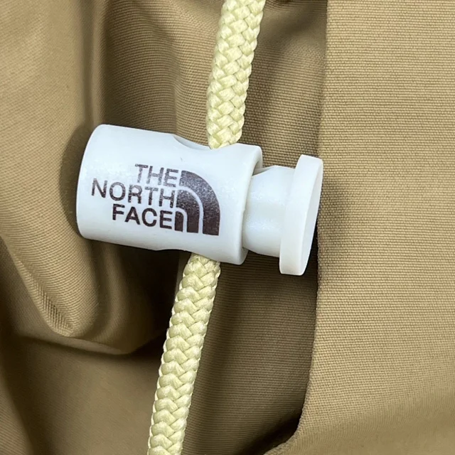 The North Face Jackets Multi-pocket hooded jacket product detail image 4