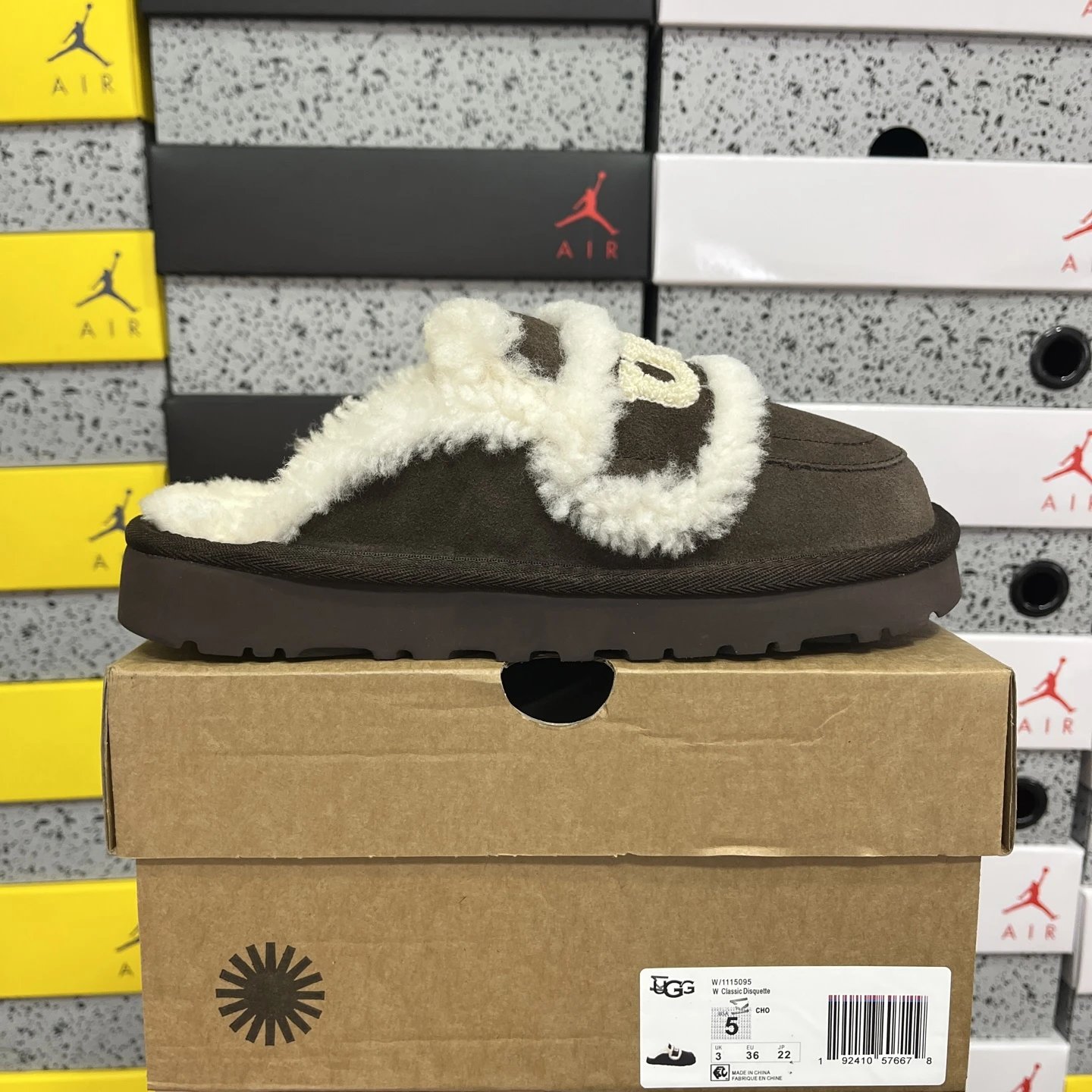 Top UGG 1115095 Half Drag Embroidery Series Chocolate 35-40 SKU image