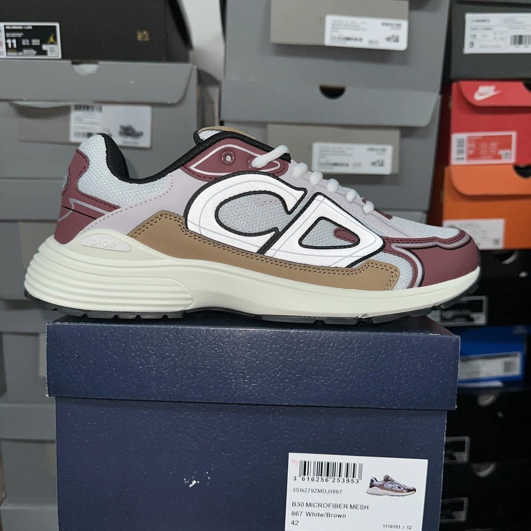 H867 white brown