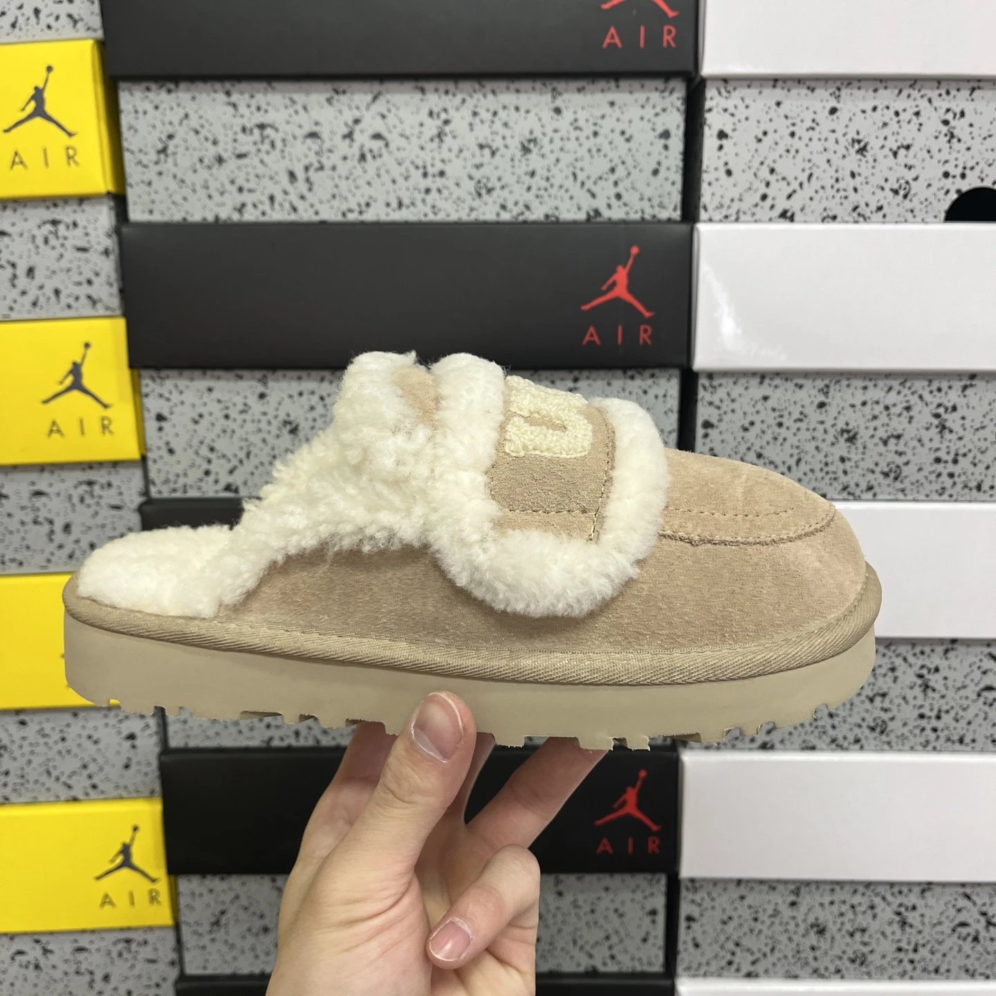 Top UGG 1115095 Half Drag Embroidery Series Khaki 35-40 SKU image