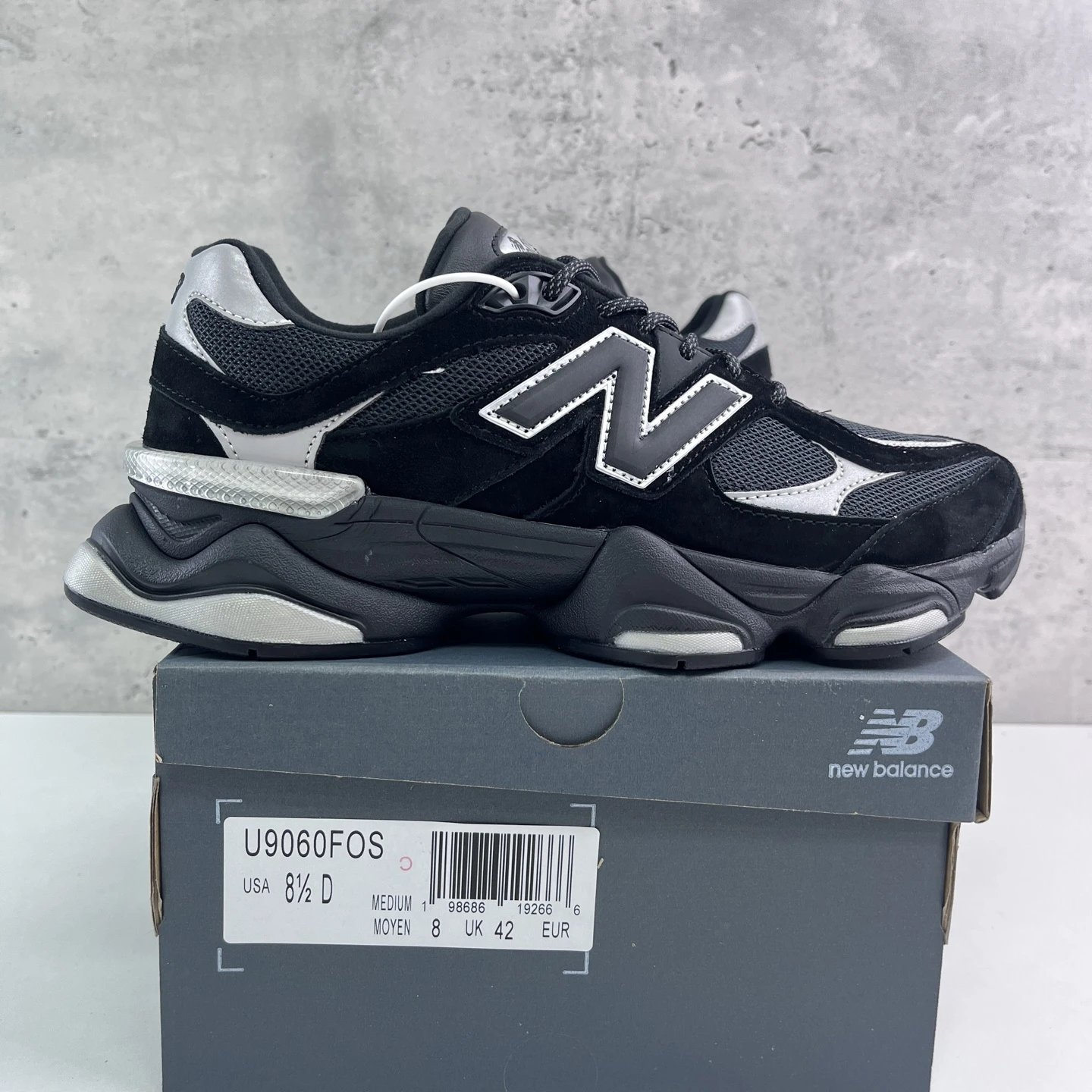 Black White U9060FOS