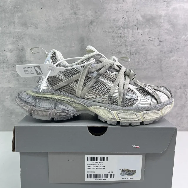 Balenciaga Sneakers 3XL Extreme Laces product detail image 29