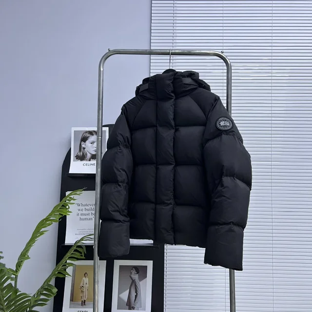 Canada Goose Down Jackets Hooded puffer product detail image 7