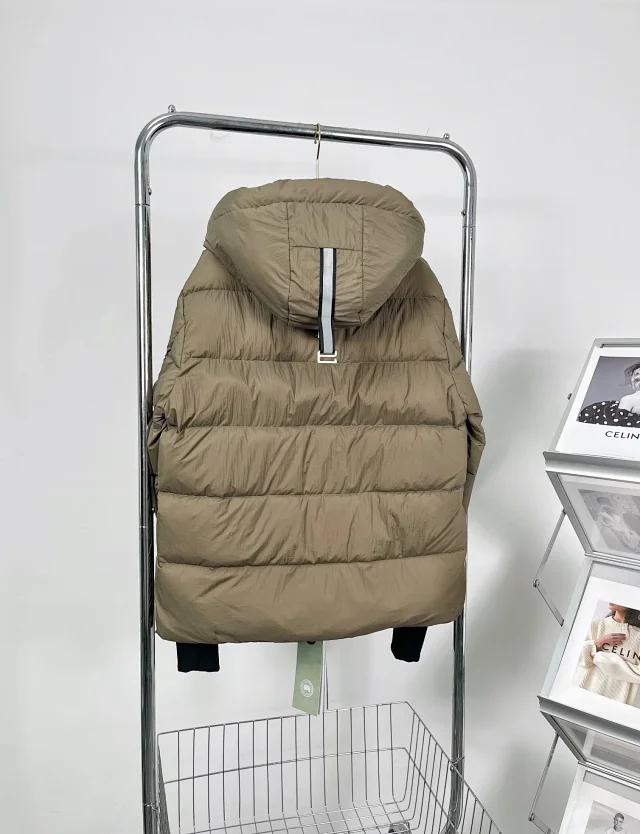 Canada Goose Down Jackets Hooded puffer product detail image 23