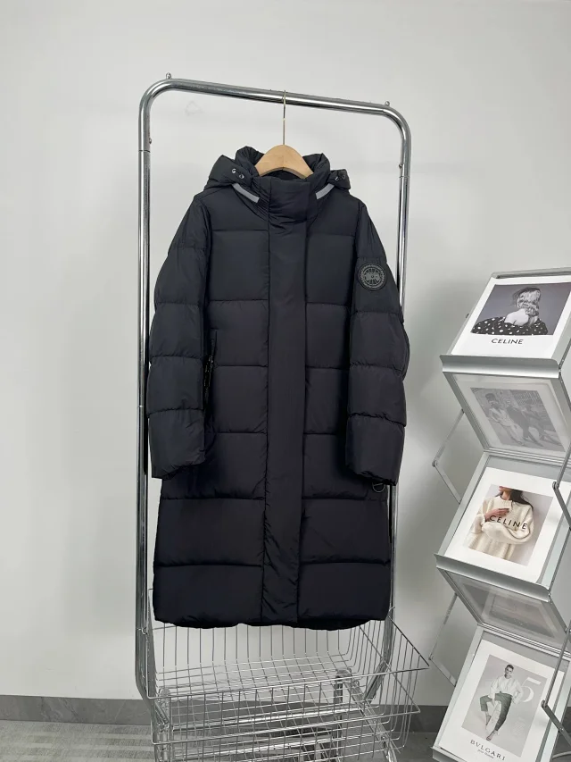 Canada Goose Down Jackets Hooded puffer product detail image 30