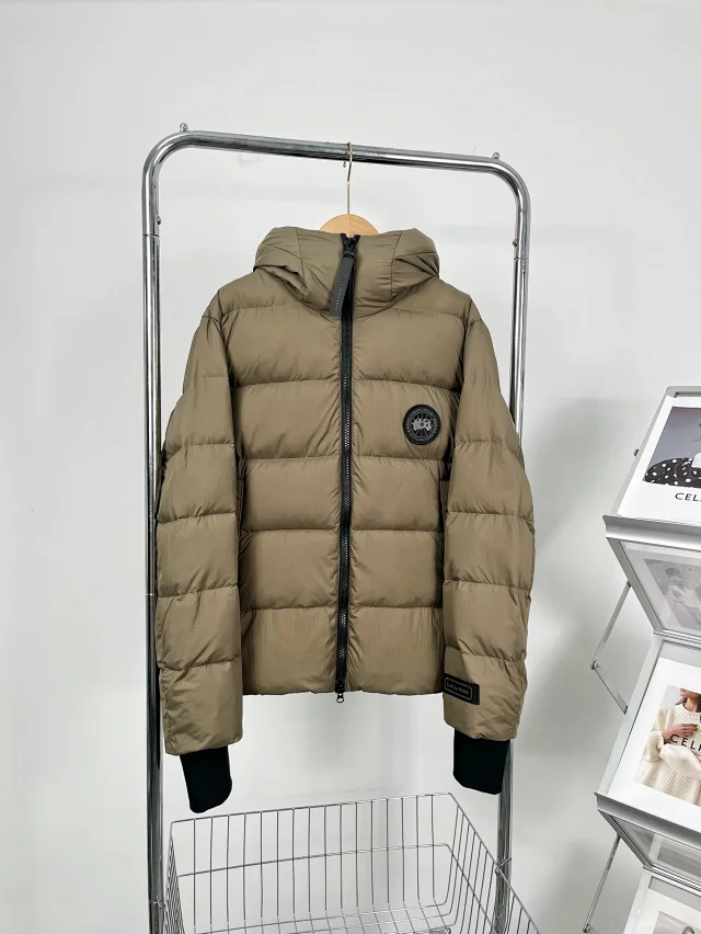 Canada Goose Down Jackets Hooded puffer product detail image 21