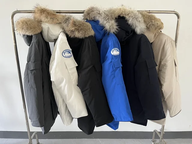 Canada Goose Down Jackets Expedition Parka with Fur-Trim Hood product detail image 45