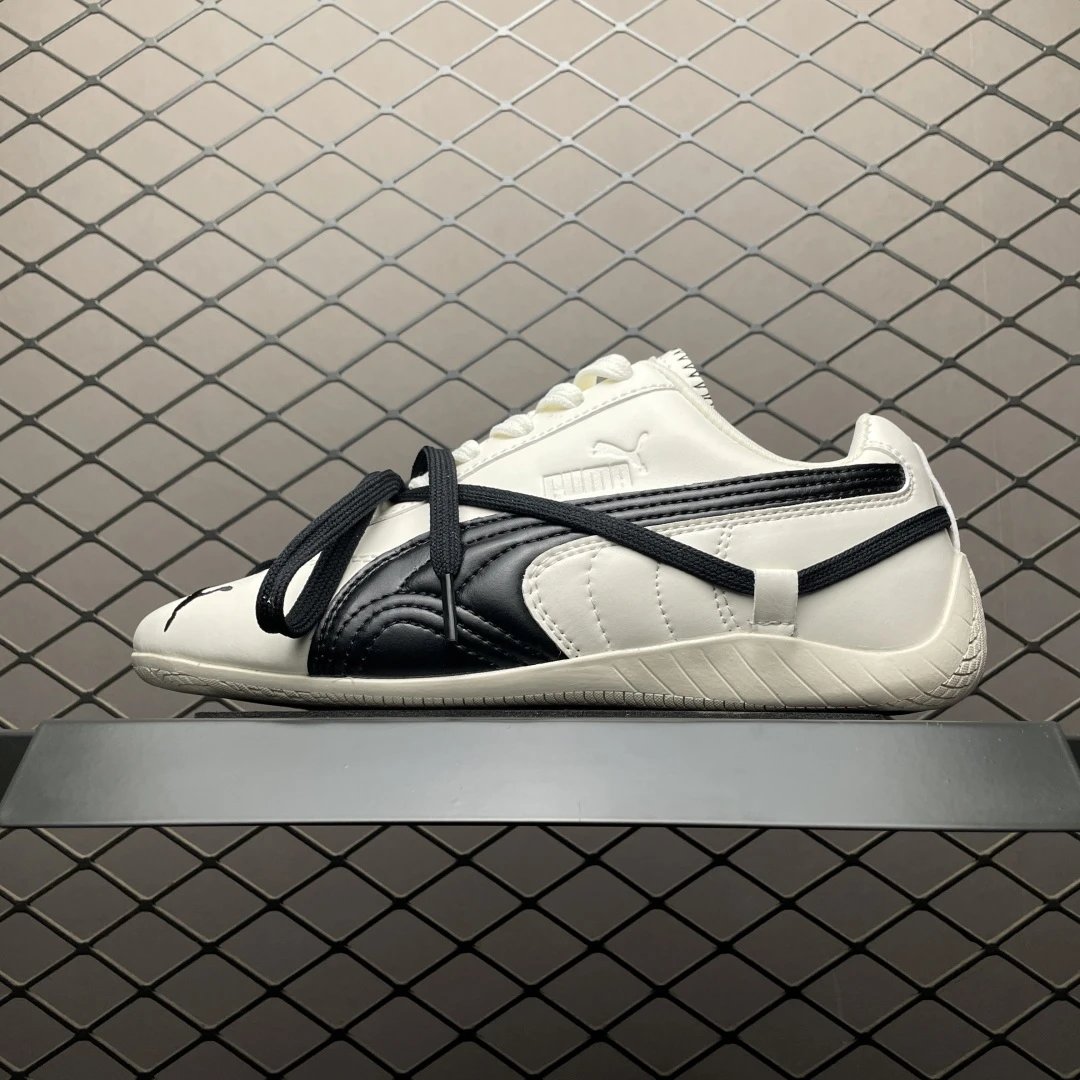 White and Black 404391-01