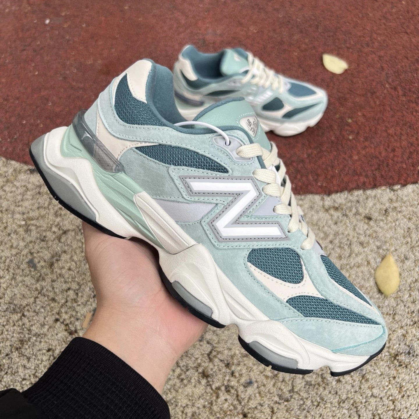 Cyan Beige U9060FG