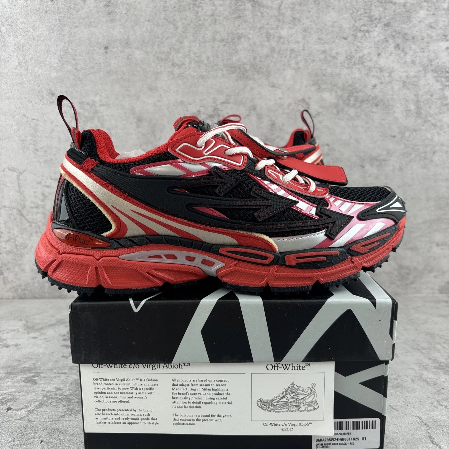 Black and Red 11025