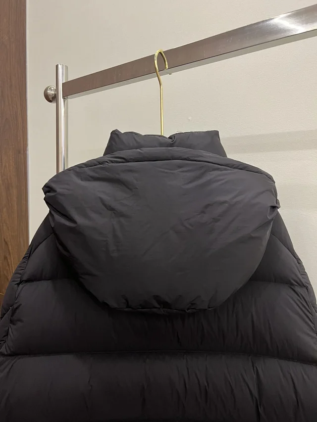 Prada Down Jackets Hooded Puffer Jacket with Sleeve Zip Pocket product detail image 5