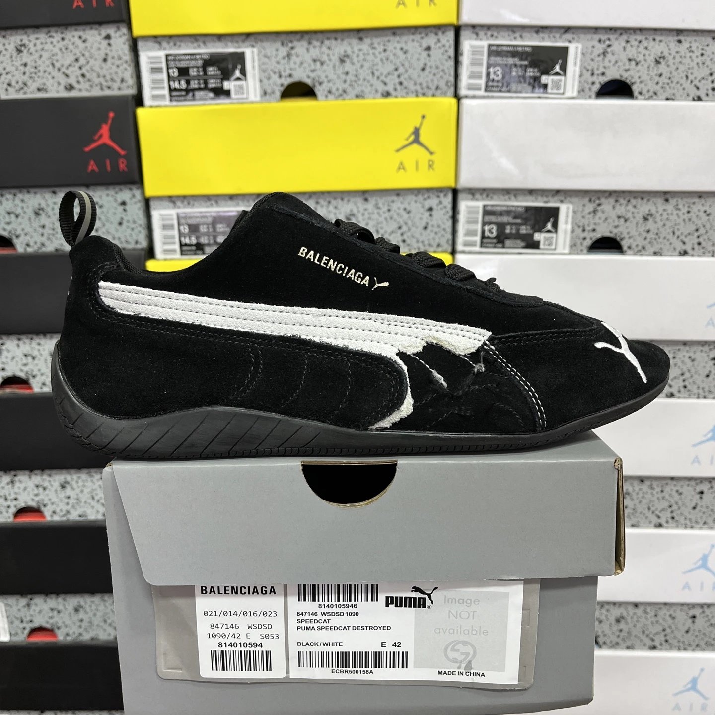 Black White 406519-02