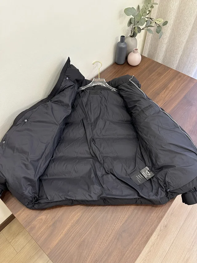 Prada Down Jackets Hooded Puffer Jacket with Sleeve Zip Pocket product detail image 6