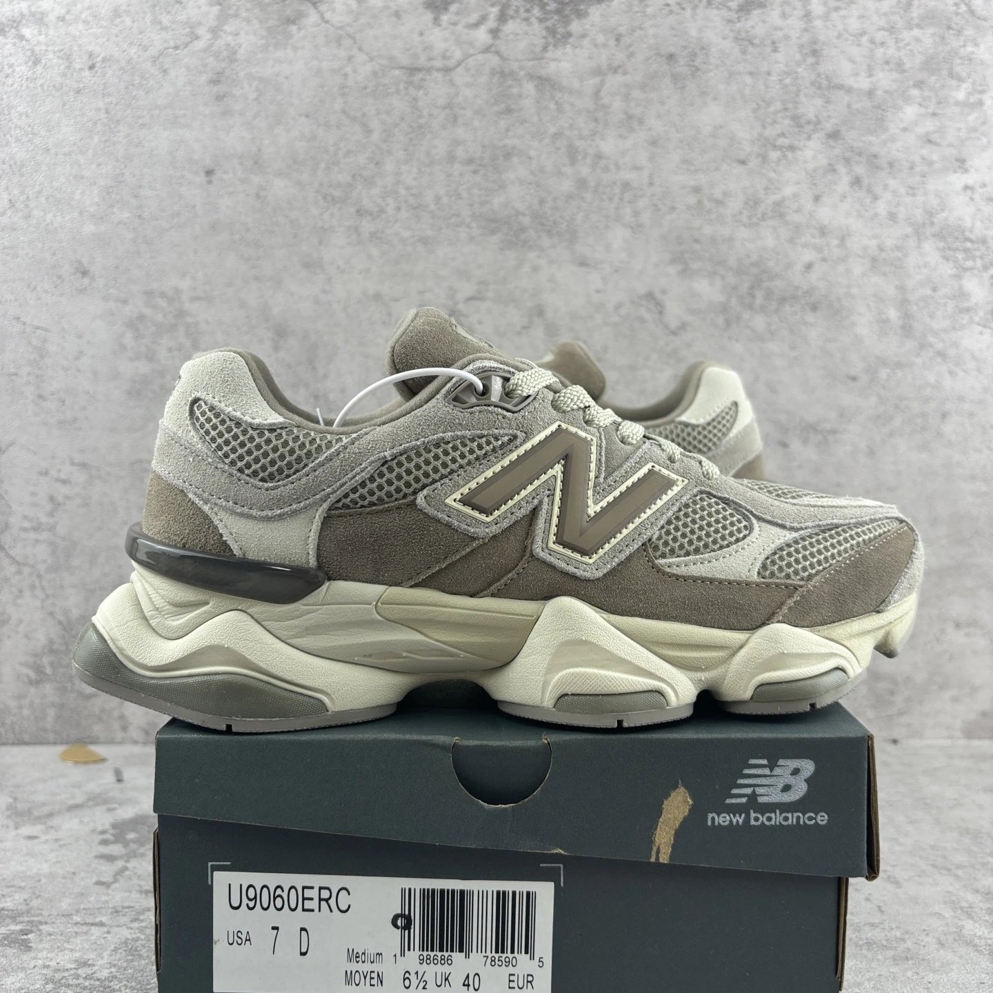 Khaki U9060ERC