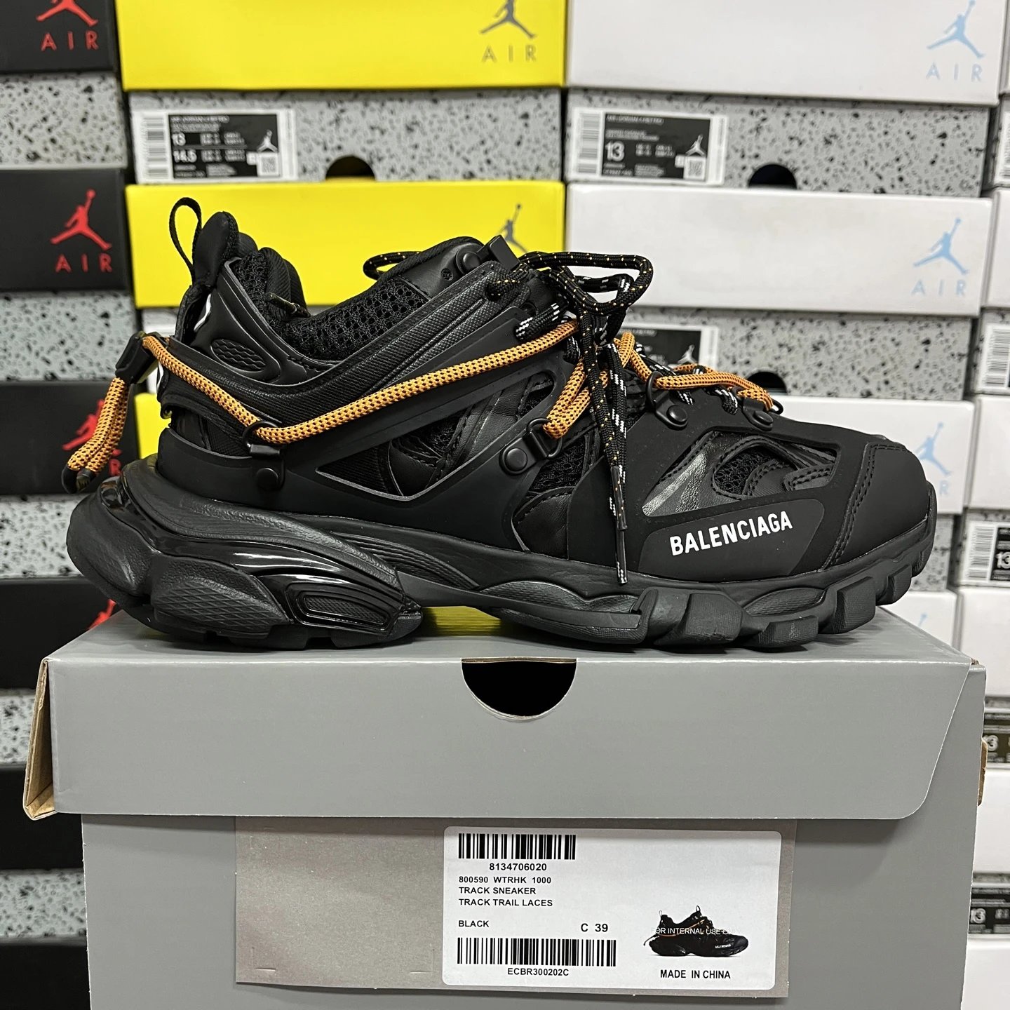 Lace-up Track Black Orange 1000