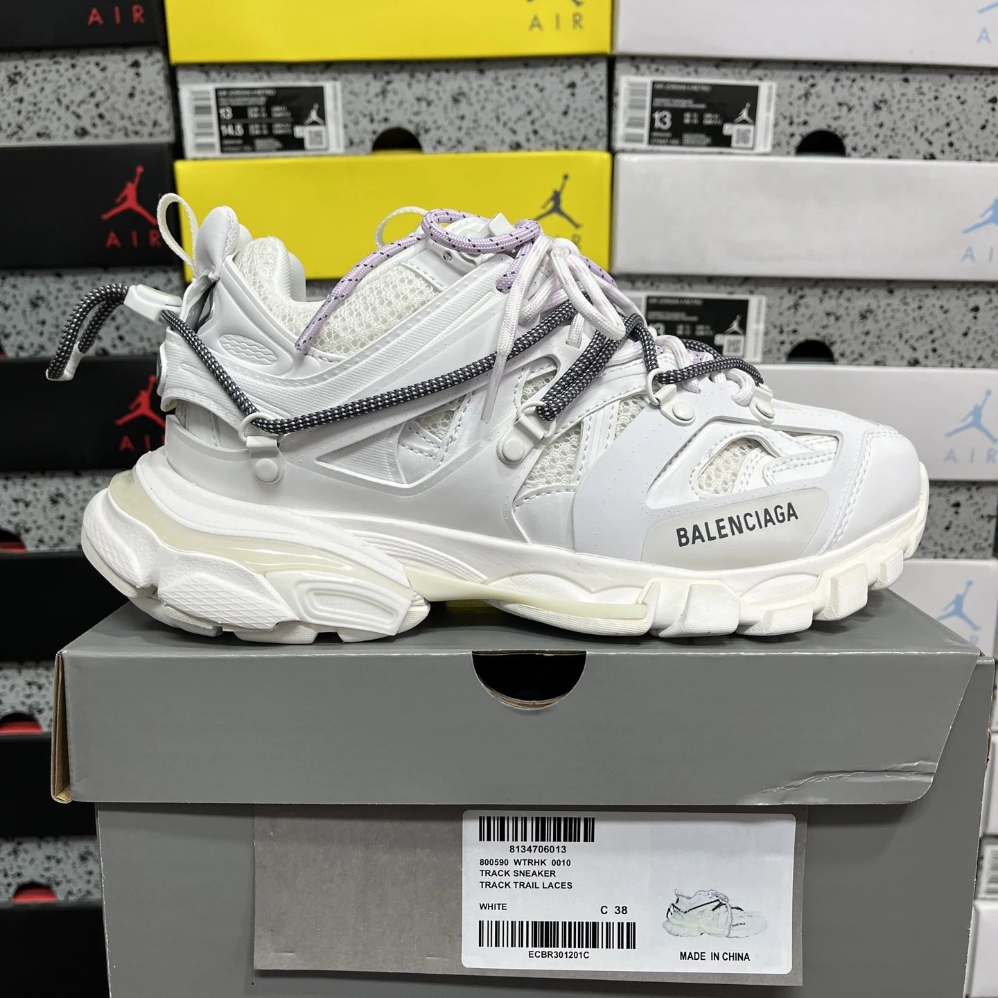 Lace-up Track White 0010