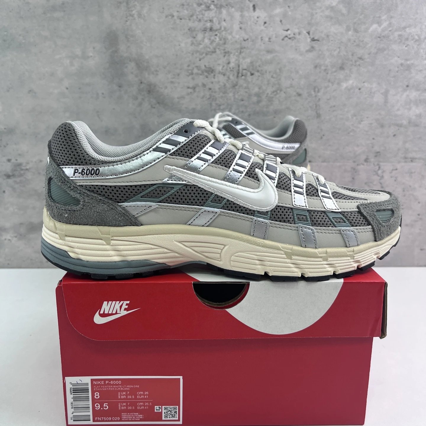 Dark Grey Silver White FN7509-029 36-46
